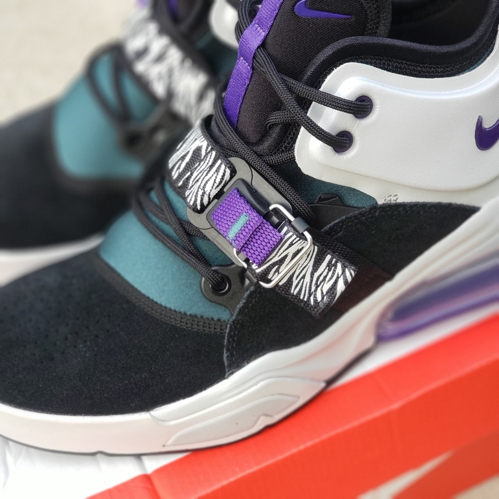 SOLD Nike Air Force 270 Men's Sneakers Size 11 - Picture 4 of 16